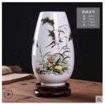 Élégant vase chinois avec bordure arrondi en porcelaine_8