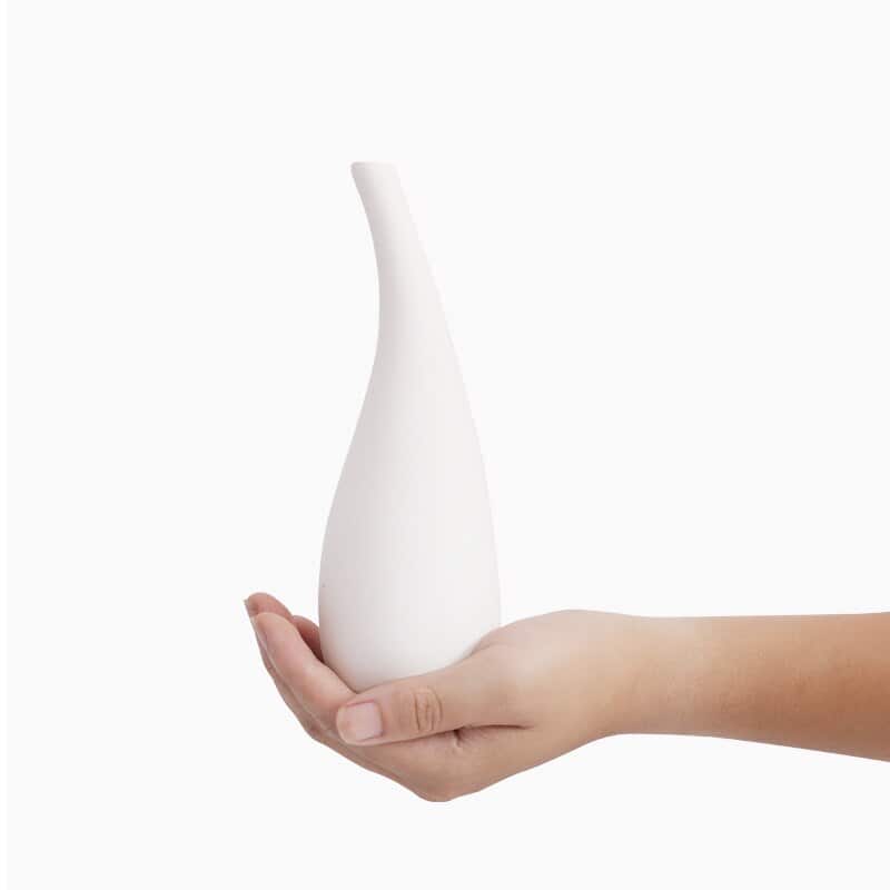 Joli vase blanc en céramique à fleurs de style nordique_3