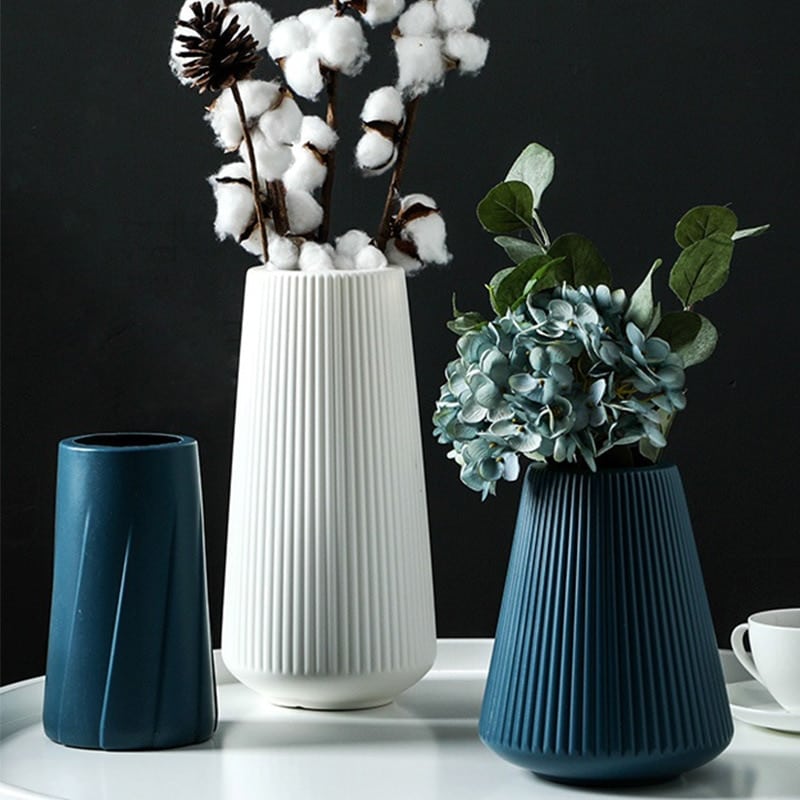Joli vase bleu origami en plastique incassable_1