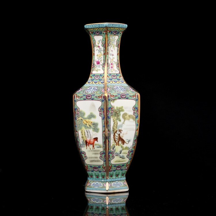 Vase chinois modèle du période de l'empereur Qianlong_3