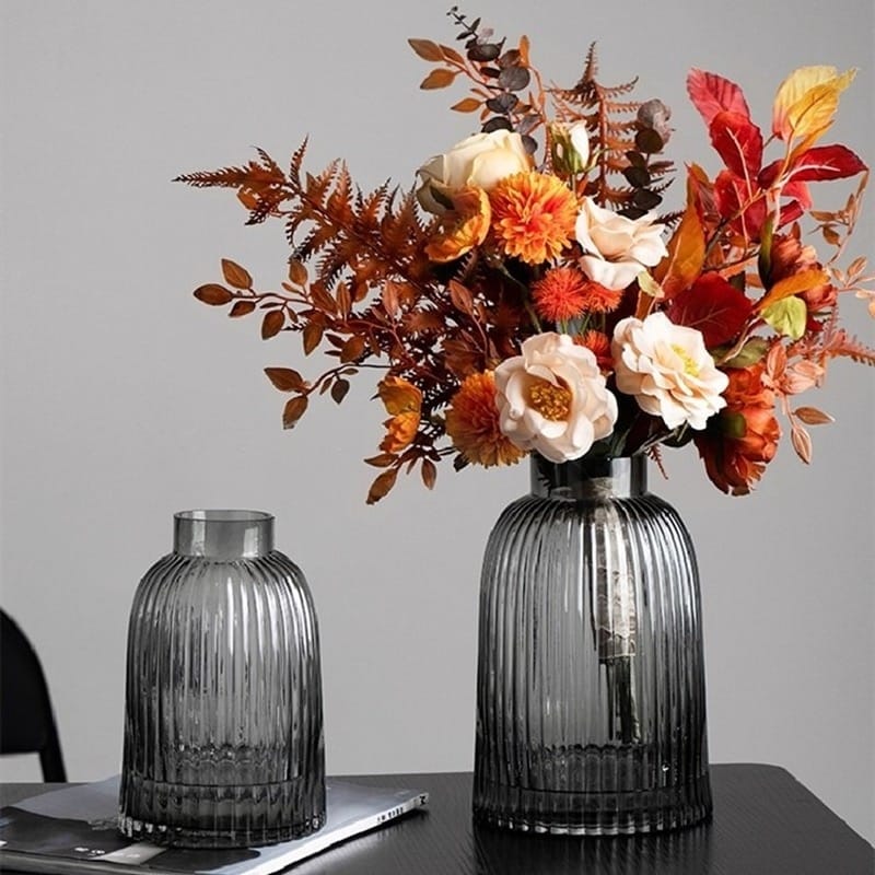 Vase design vintage nordique en verre épais géométrique noir_1