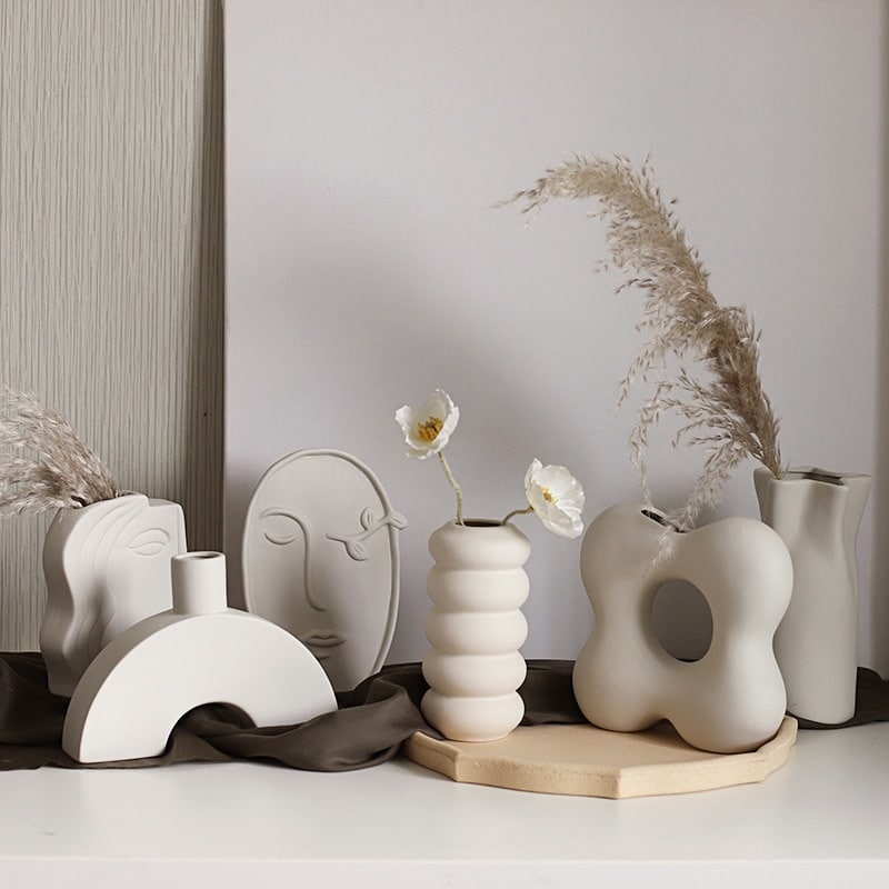 Vase en céramique de design nordique pour salon_1