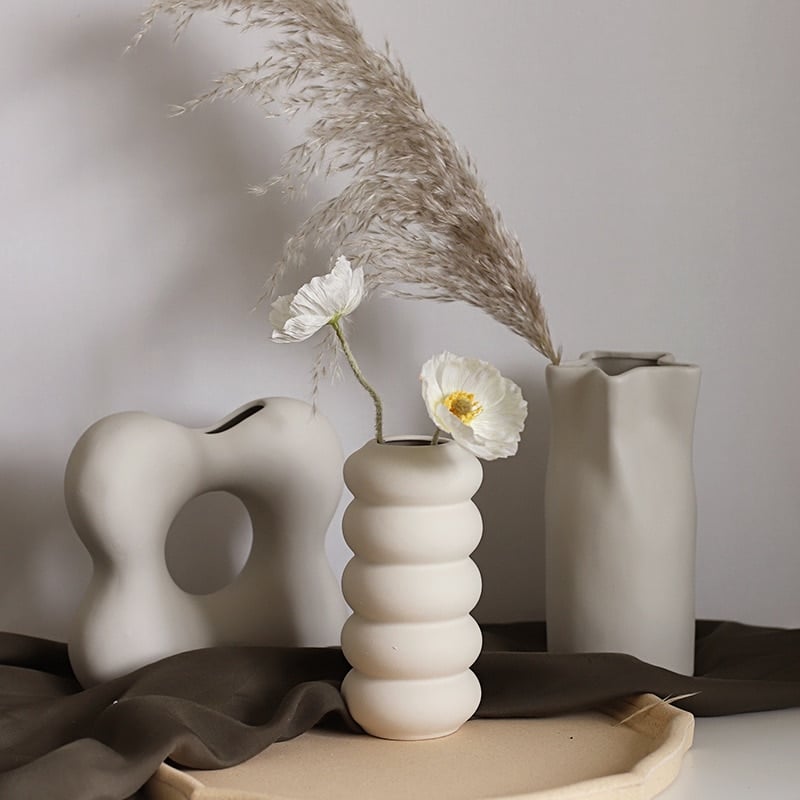 Vase en céramique de design nordique pour salon_3