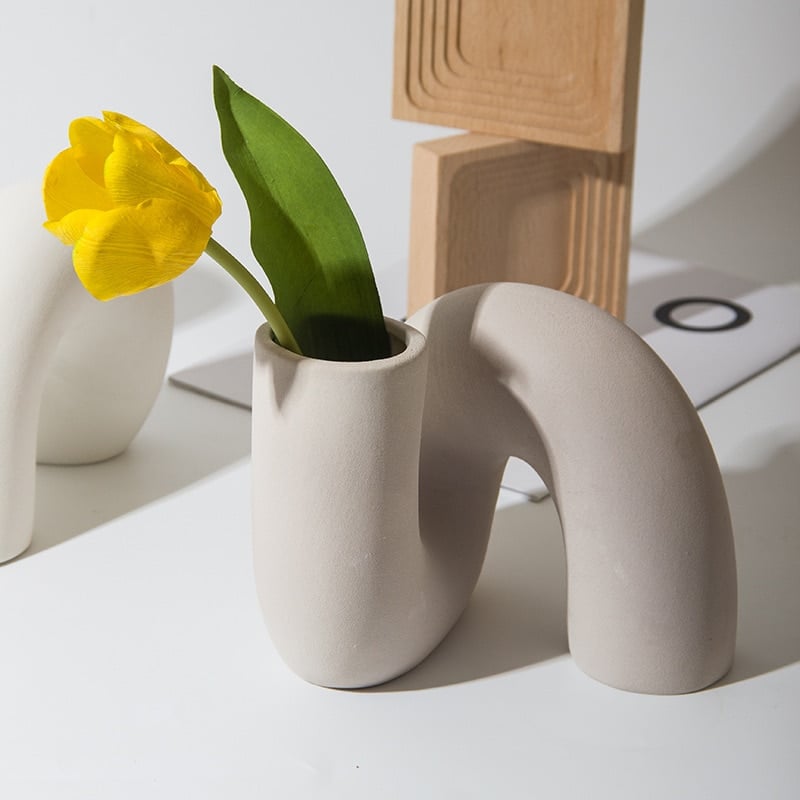 Vase en céramique torsadée de style nordique_1