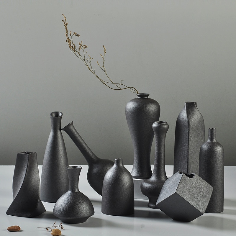 Vase européenne design en céramique noire givrée_1