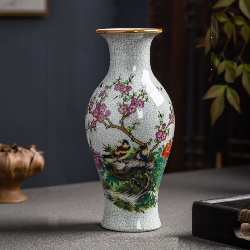 Vase japonais au design simple pour la décoration du salon_1