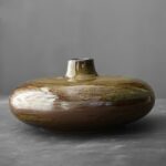 Vase noire japonaise ancien en céramique fait à la main_9